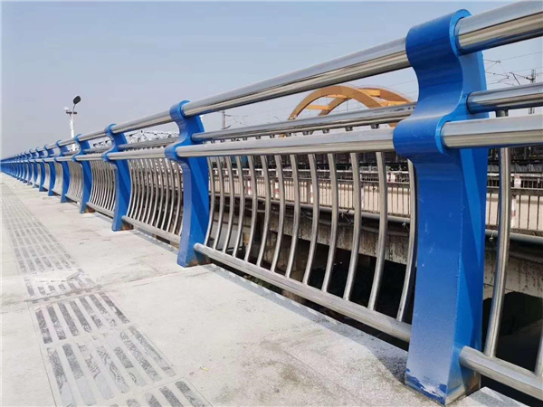 广西304不锈钢复合管护栏的生产工艺揭秘